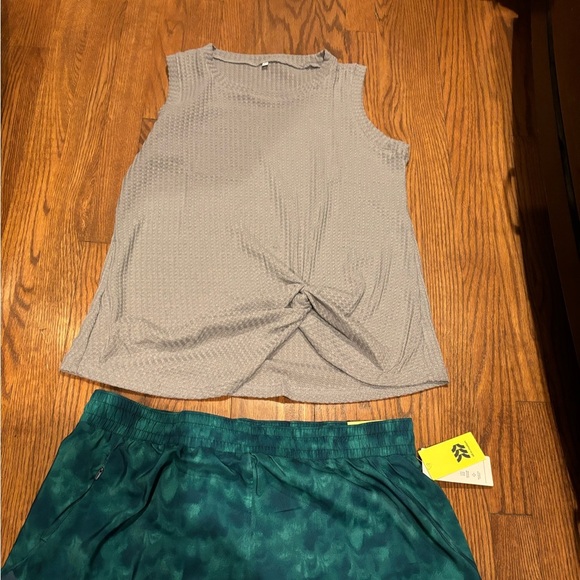 2 piece Athletic bundle size L - Picture 10 of 11